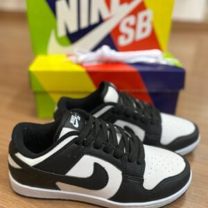 Tênis Nike Dunk Branco e Preto
